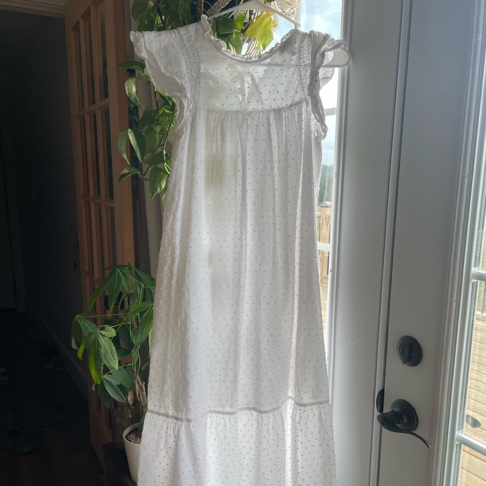 Eyelet night dress size medium
